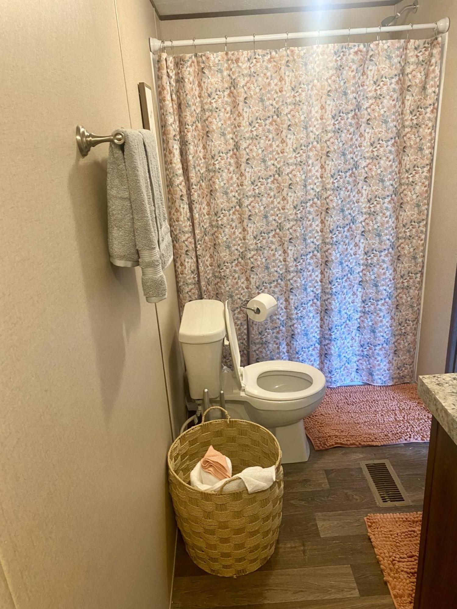 הוילה בסטרופ Private Cozy Hideaway With Deck Escape Austin 35Mi מראה חיצוני תמונה